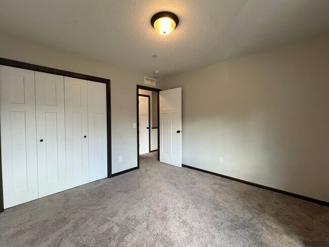 Building Photo - 7110 Calumet Ct