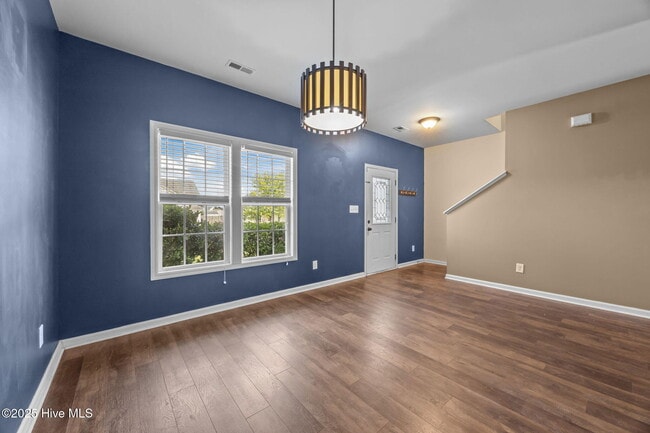 Building Photo - 111 Amberwine Cir