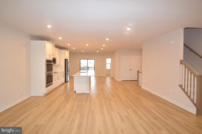 Building Photo - 13651 Innovation Station Lp