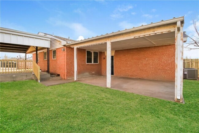 Building Photo - 1813 Ronald St