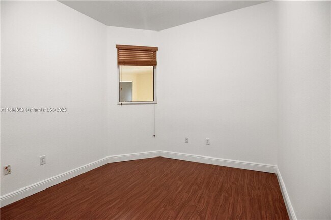 Building Photo - 10805 NW 89th Terrace