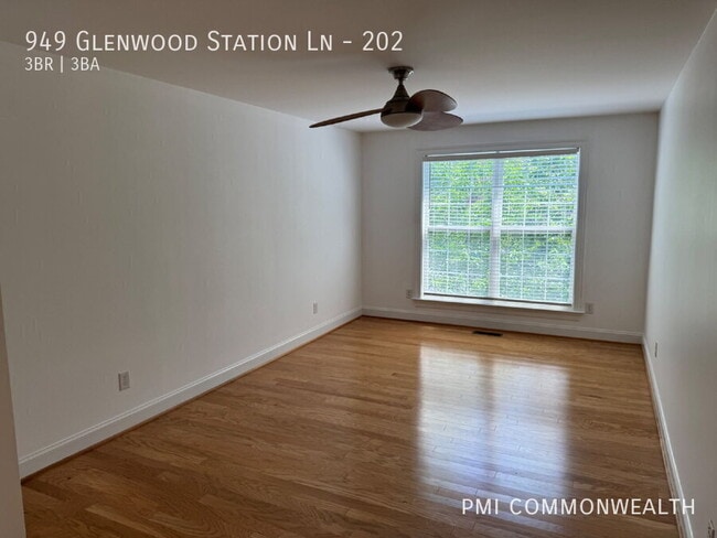 Building Photo - 949 Glenwood Station Ln