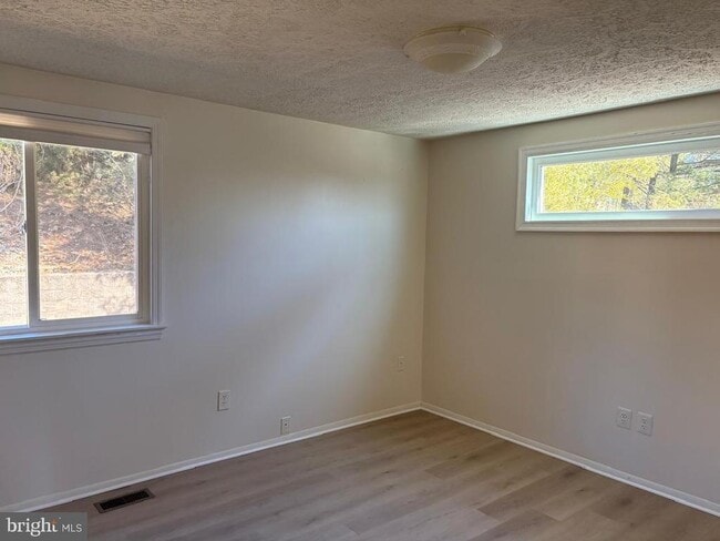 Building Photo - 12332 Stoney Bottom Rd