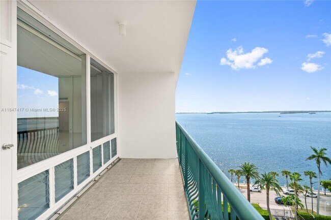 Building Photo - 1408 Brickell Bay Dr