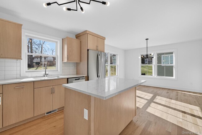 Building Photo - 2216 Crompond Rd