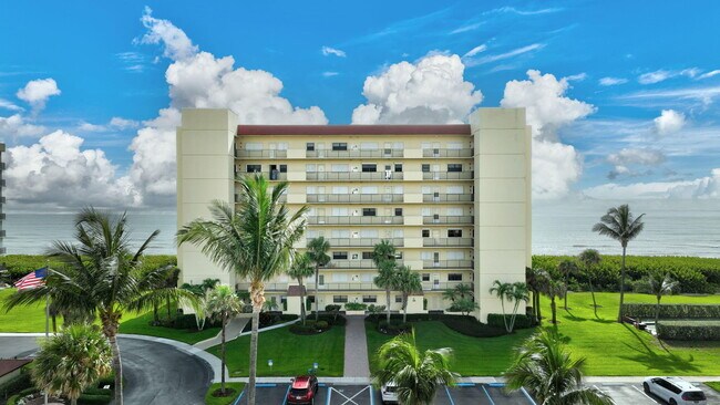 Building Photo - 7420 S Ocean Dr