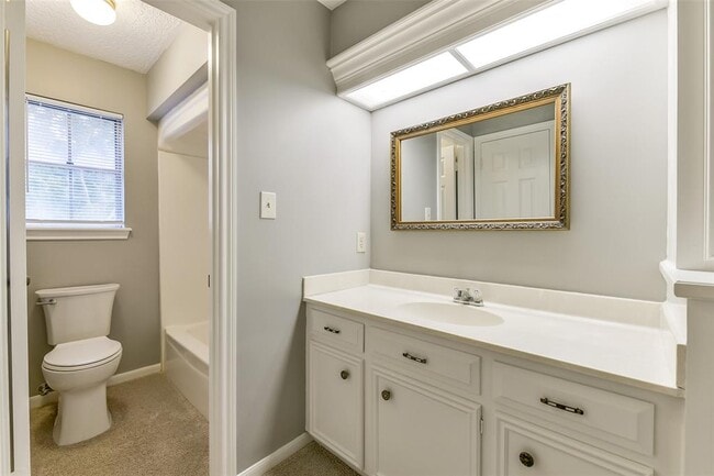 Building Photo - 16019 Stratton Park Dr