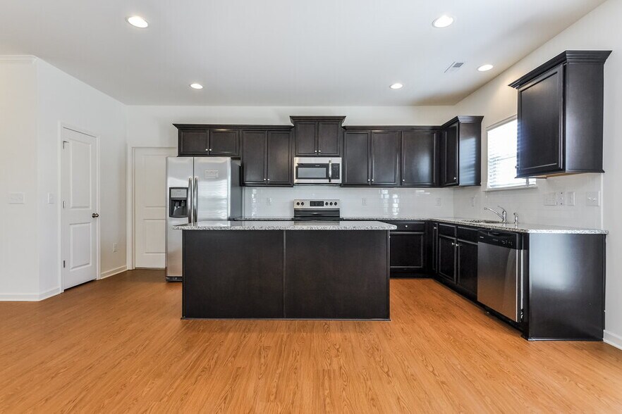 Building Photo - 97 Gaillardia Way