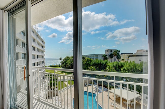Building Photo - 2780 S Ocean Blvd