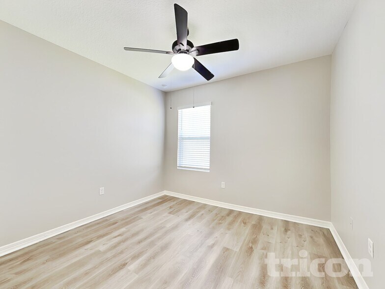 Building Photo - 935 Summer Glen Dr