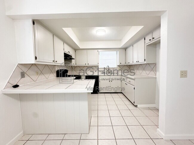 Building Photo - 909 Cherrywood Ln