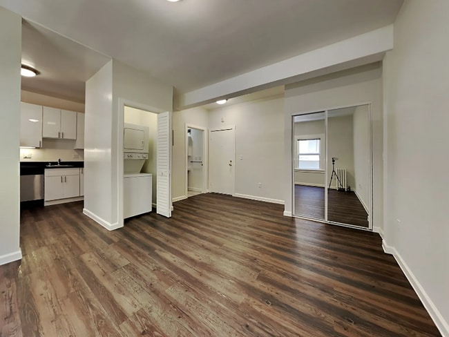 Building Photo - 1428 Jackson St