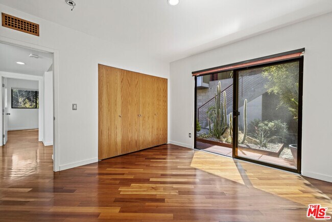 Building Photo - 2222 Bancroft Ave