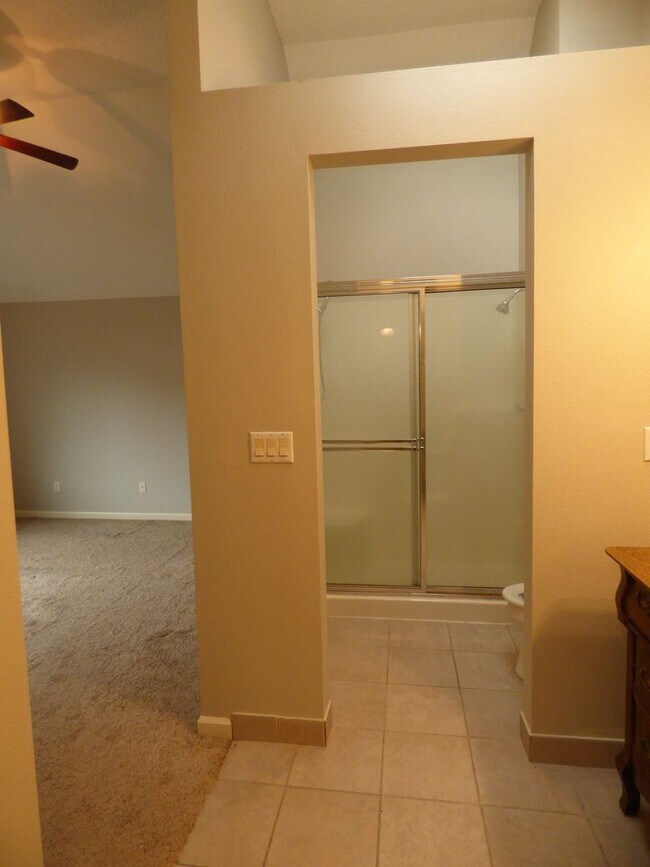 Building Photo - Rent Special: 1/2 Off First Full Month's Rent