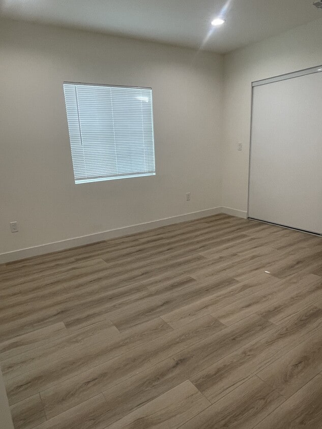 Building Photo - 8142 Redbush Ln