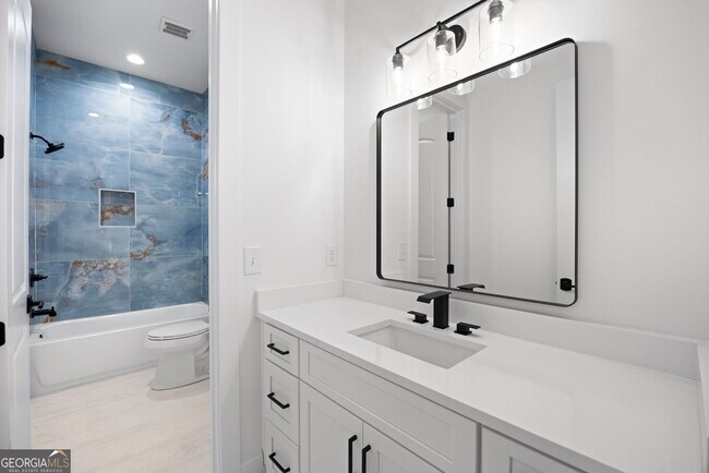 Building Photo - 1261 Glen Eagle Dr