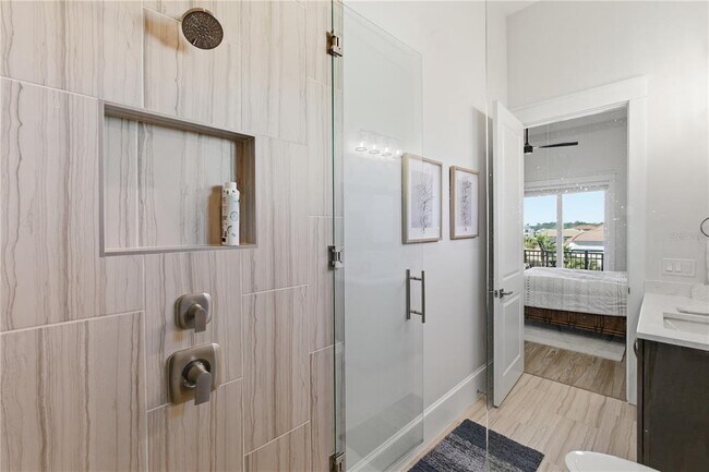 Building Photo - 340 Ocean Crest Dr