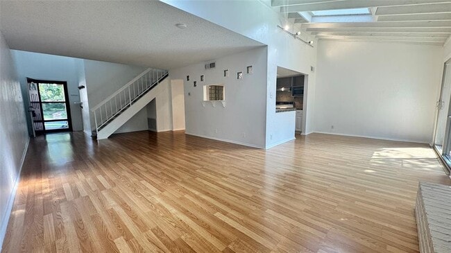 Building Photo - 8903 Trone Cir