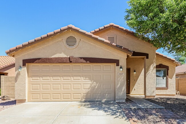 Building Photo - 3026 W Lucia Dr