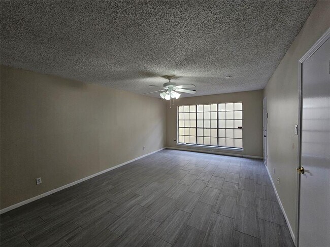 Building Photo - 13517 Woodchester Dr