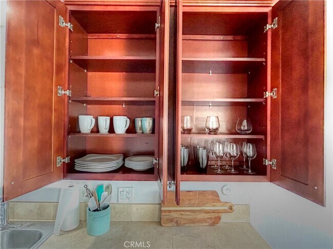 Building Photo - 308 Avenida Granada