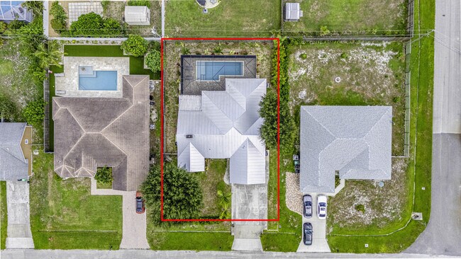 Building Photo - 3989 SW Jarmer Rd
