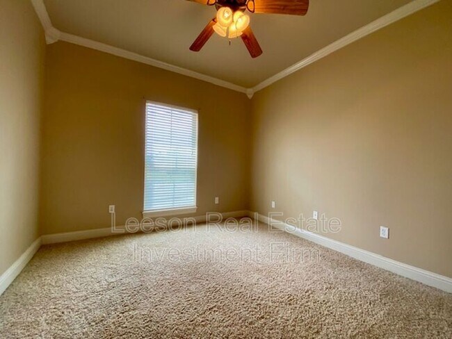 Building Photo - 344 Antietam Dr
