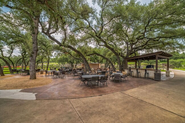 Building Photo - 1 Crystal Springs Ct