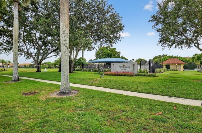 Building Photo - 9721 Majestic Way