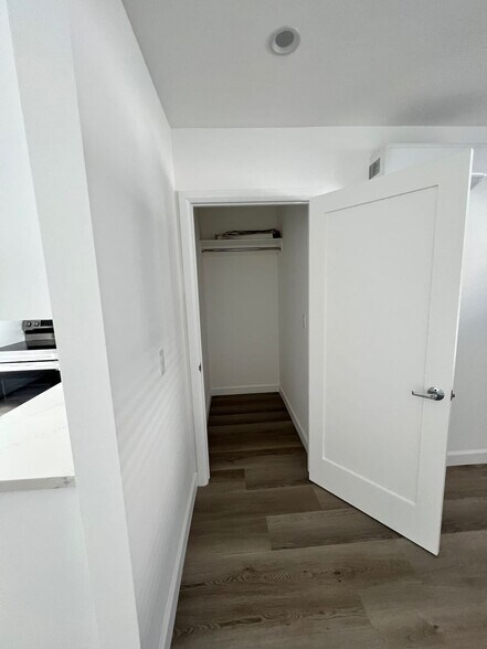 Building Photo - 1337 23rd St