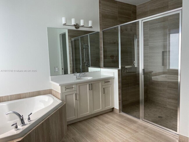 Building Photo - 7765 Wildflower Shores Dr