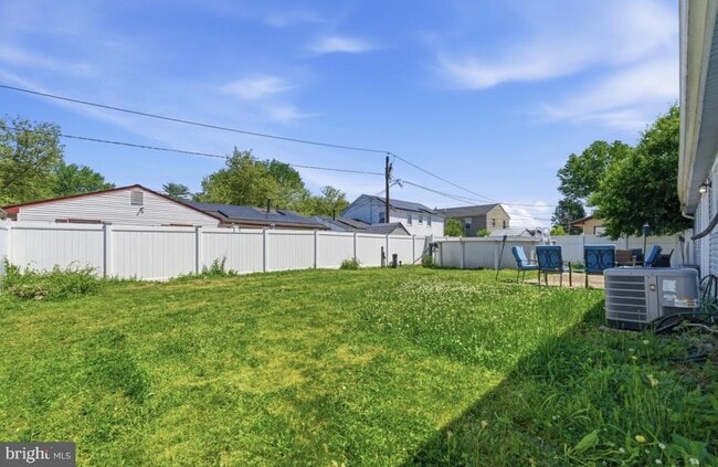 Building Photo - 19 Earnshaw Ln