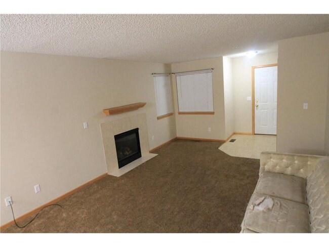 Building Photo - 14975 Pinto Ln