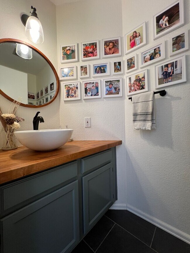 Building Photo - Beautiful 3 Bed/3 Bath in North Boulder Available 7/6