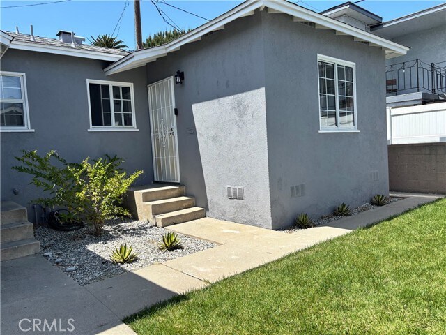 Building Photo - 769 Loma Ave