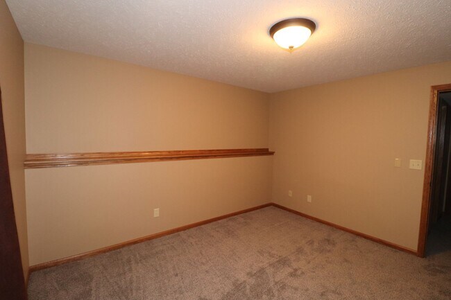 Building Photo - Country House for rent