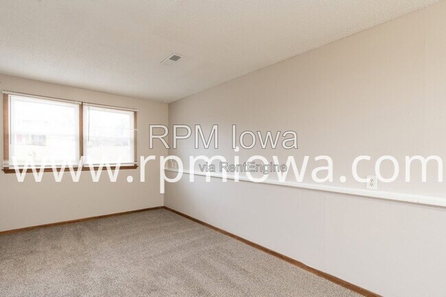 Building Photo - 3424 SW 42nd St