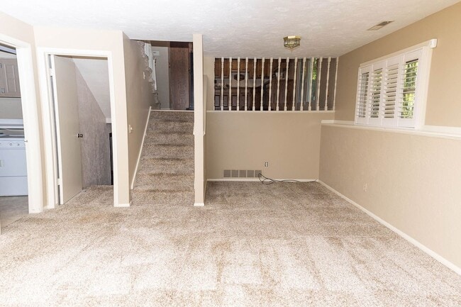 Building Photo - Spacious 5 Bed, 3 Bath Home for Rent in Idaho Falls!