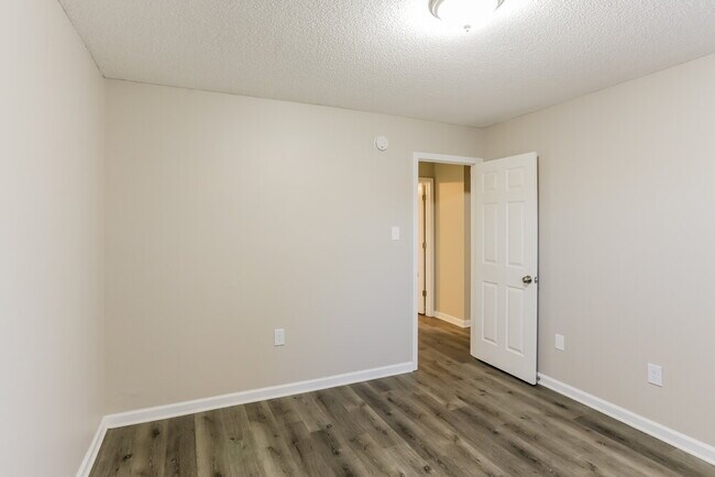 Building Photo - 9163 Bentley Woods Dr