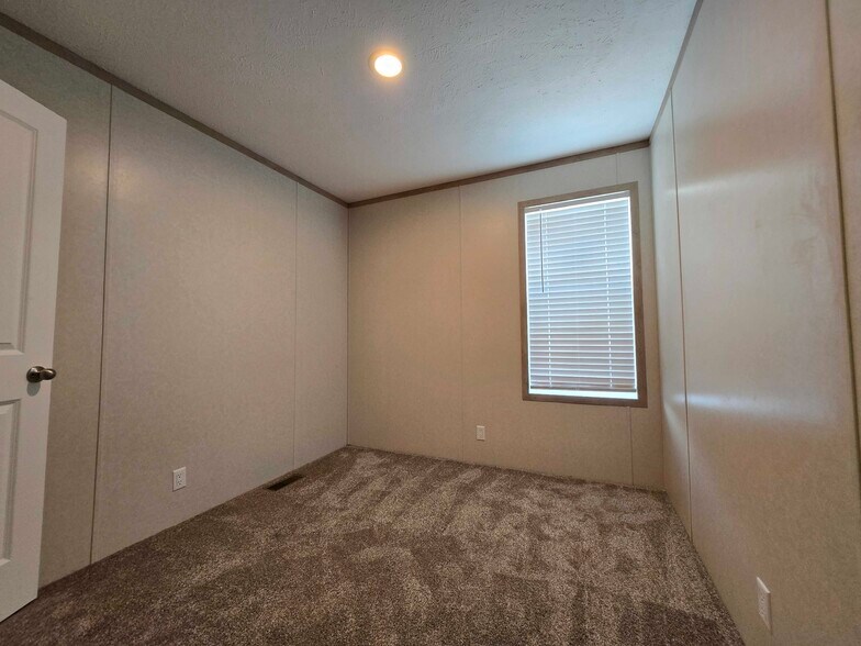 Building Photo - 52792 S Zacharias Ct