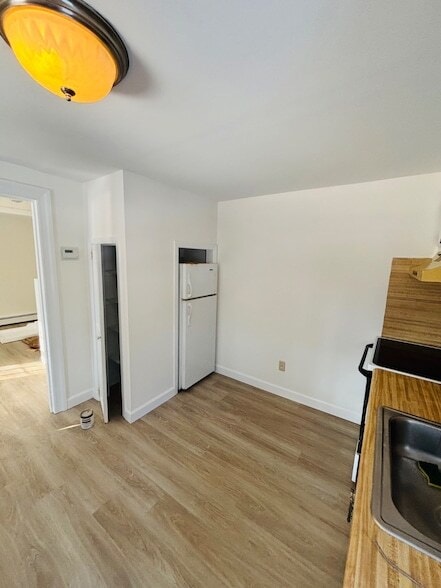 Building Photo - 154 Hegemans Ln