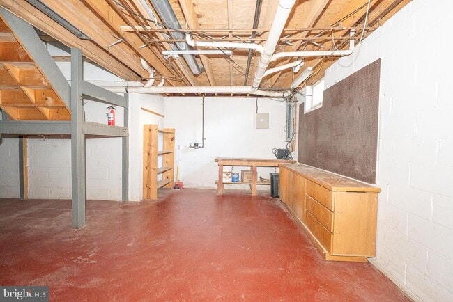 Building Photo - 205 Pennswood Rd