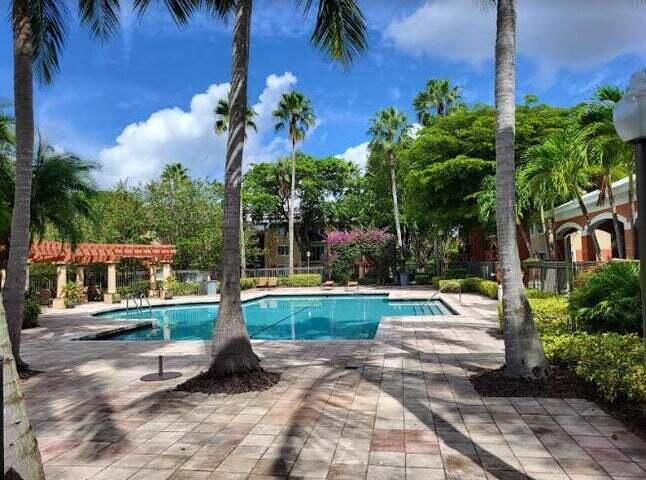 Building Photo - 4159 N Haverhill Rd