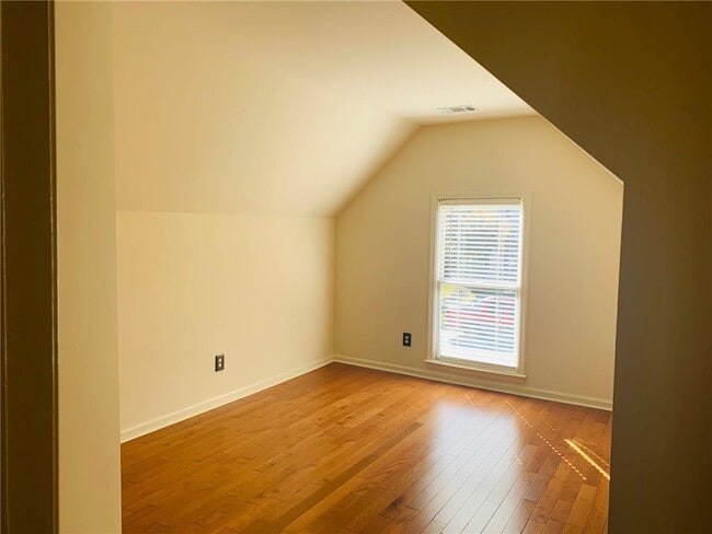 Building Photo - 720 Creek Wind Ct