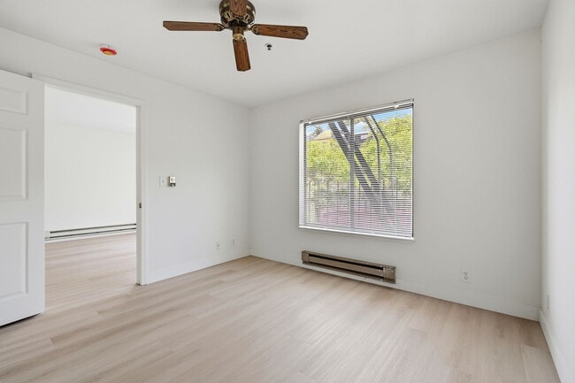 Building Photo - Hip Condo Apt. in the Mission+ Great Walkability+ Laundry in the building!