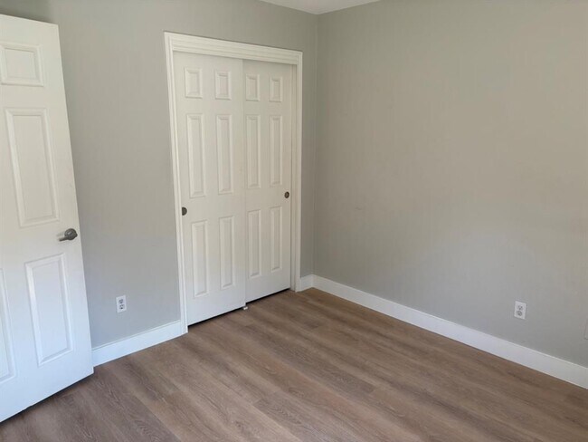 Building Photo - 1207 Shaun Dr