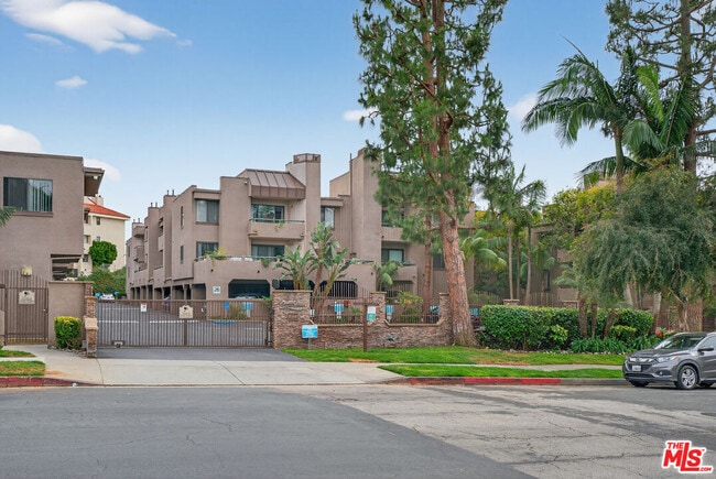 Building Photo - 8300 Manitoba St