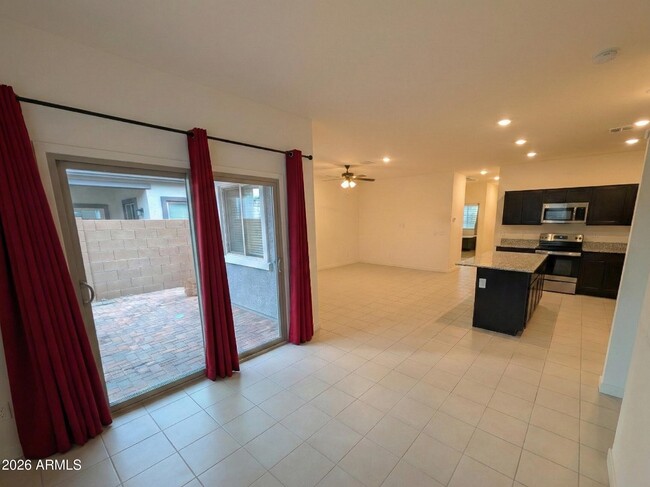 Building Photo - 2769 E Fossil Rdg Rd