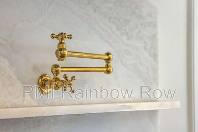 Building Photo - 755 Adluh St