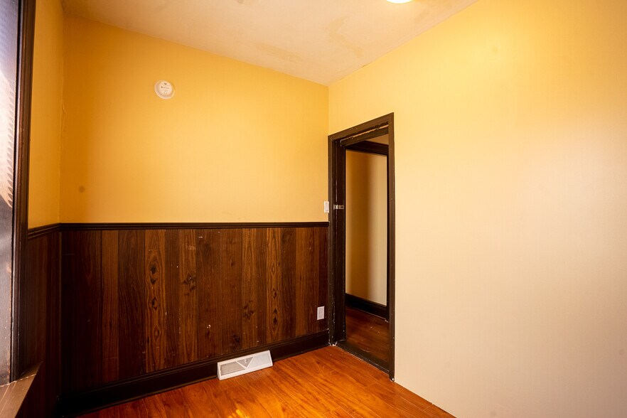 Building Photo - 3449 Klocke St